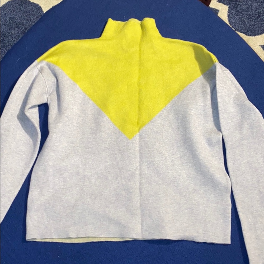 Women’s sweater